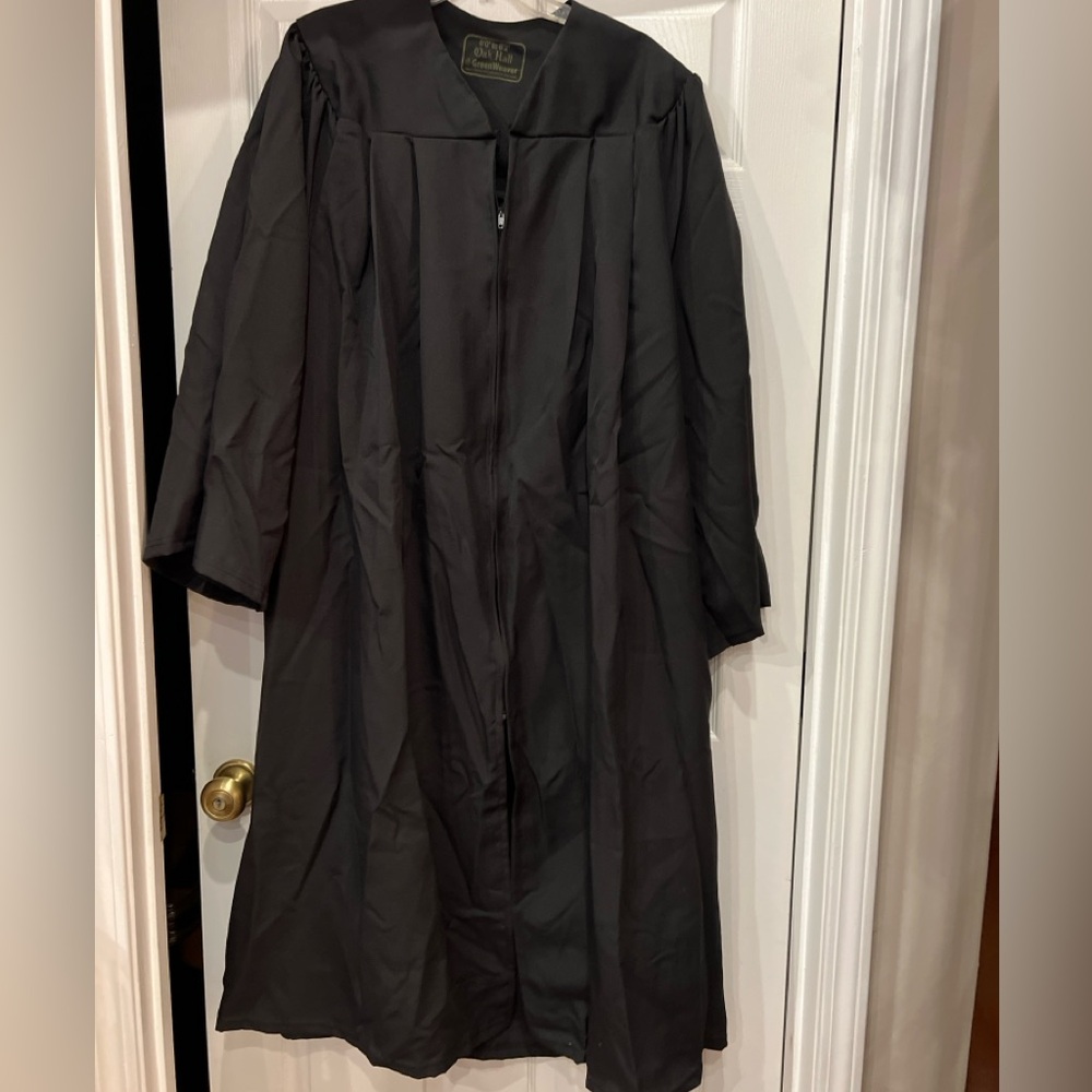 Oak hall Green Weaver graduation robe size 6”0 / 6’5